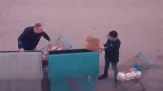 A101 Ürünleri Çöpe Döküyor