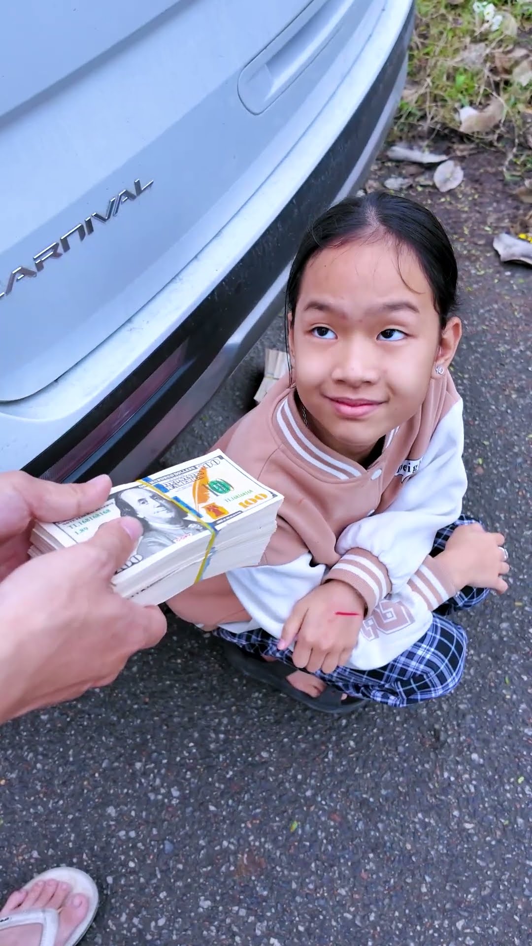 ACC - Cậu Bé Ăn Xin Tốt Bụng  || The Kind Beggar Boy. #funny #trollteam #trending