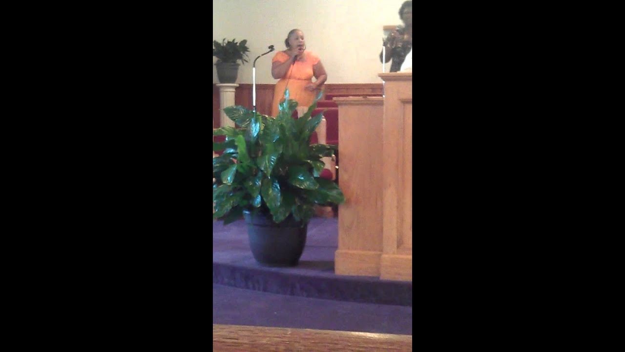 My cousin Gina can Sing!!!!