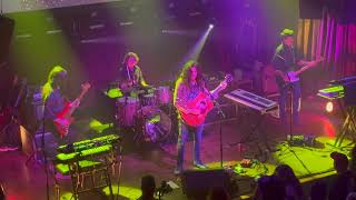 Kurt Vile and the Violators - Wakin on a Pretty Day