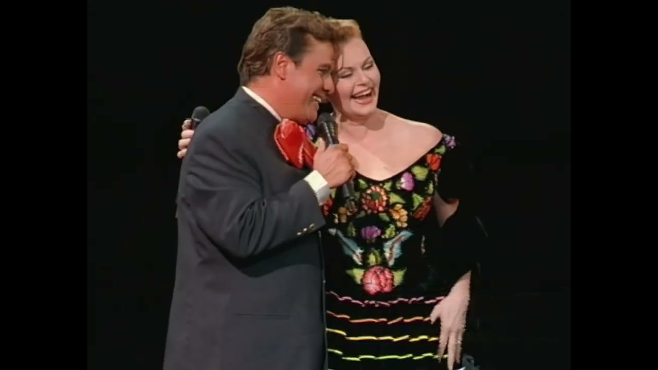 Así son los hombres. Rocío Dúrcal y Juan Gabriel.  Juntos otra vez HD