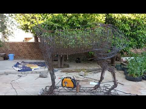 اسکلتبندی جهت مجسمه اسب ایستاده حداقل100کیلو میلگرد جوش زدم