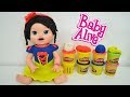 La Muñeca Baby Alive Sara haciendo un disfraz de Blancanieves con plastilina Play Doh!!! TotoyKids