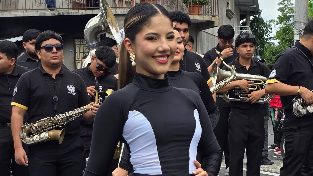 San Vicente's Music Sound debutando Jahaira Padilla como Cachiporrista 🤩💃