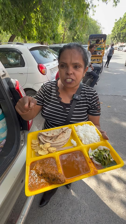 सिर्फ़ 80/- रुपये में Delhi की famous तहलका Thali 😱😋❤️ #shorts #specialthali #specialfood #thali