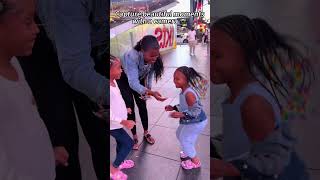 Took Photos of Strangers in NYC & Gave Them Gifts! 🎁🗽#funny #photo #funnyvideos #prank #giftforhim