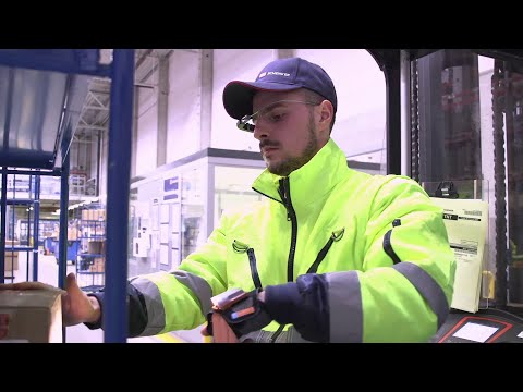 Smart Glasses in combination with the wearable scanner: ProGlove and Picavi optimizing logistics