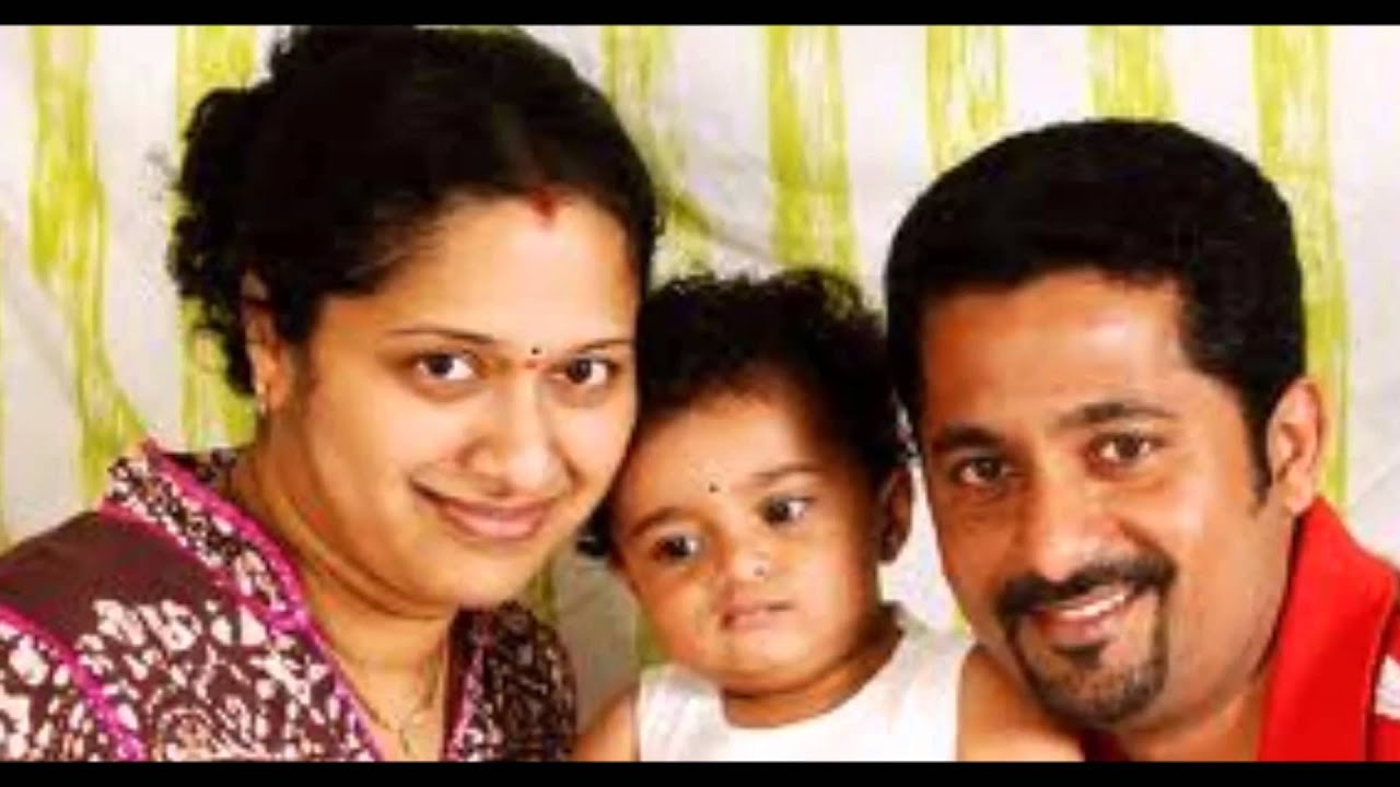 Telugu actress and anchor Anitha Chowdary with her family - YouTube
