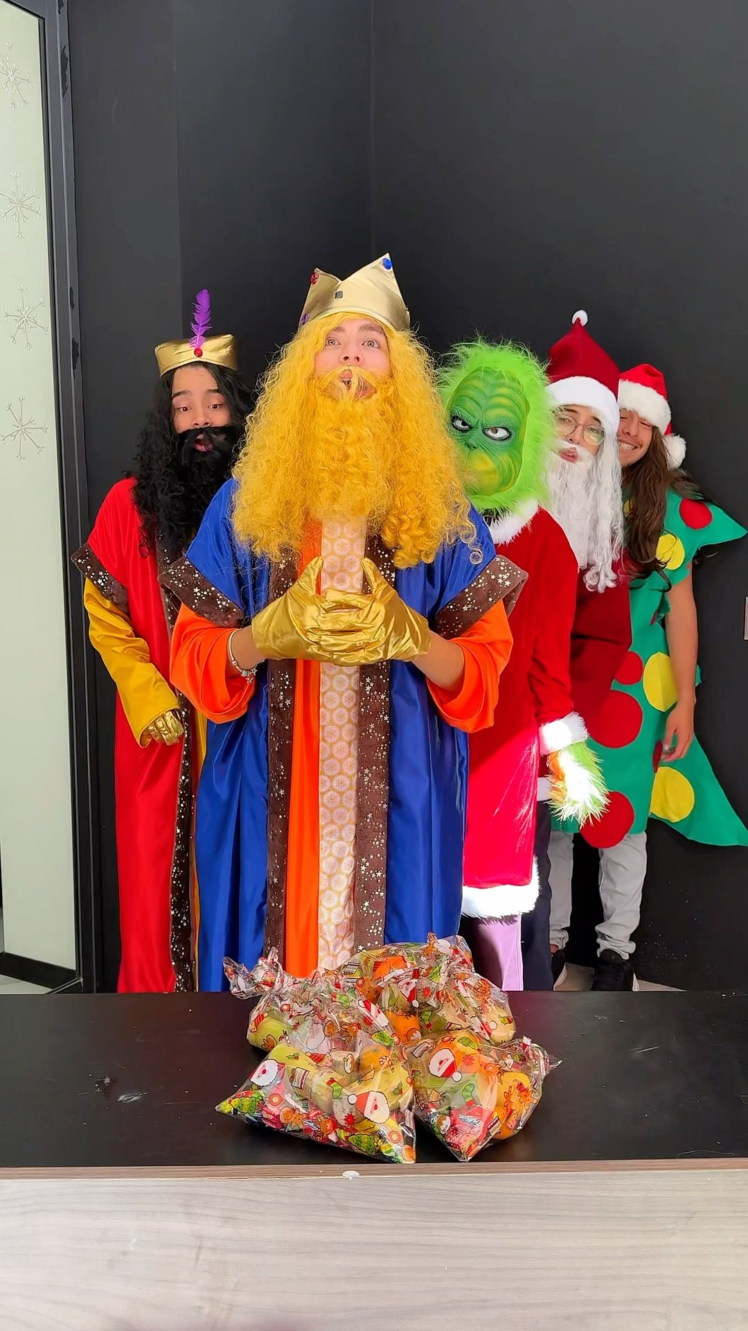 YA LLEGARON LAS POSADAS ❗️❕LOS AGUINALDOS…  #comedia #navidad #diciembre