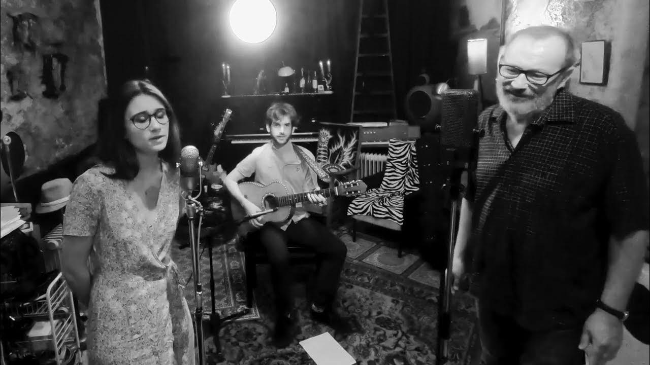 French kiss# 320: "Un homme et une femme" (Francis Lai / Pierre Barouh/ Blue Trio cover) French kiss# 320: "Un homme et une femme" (Francis Lai / Pierre Barouh/ Blue Trio cover)