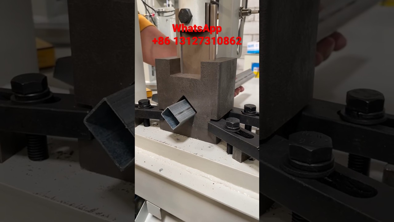 Square tube cutting machine, square tube processing machine, square