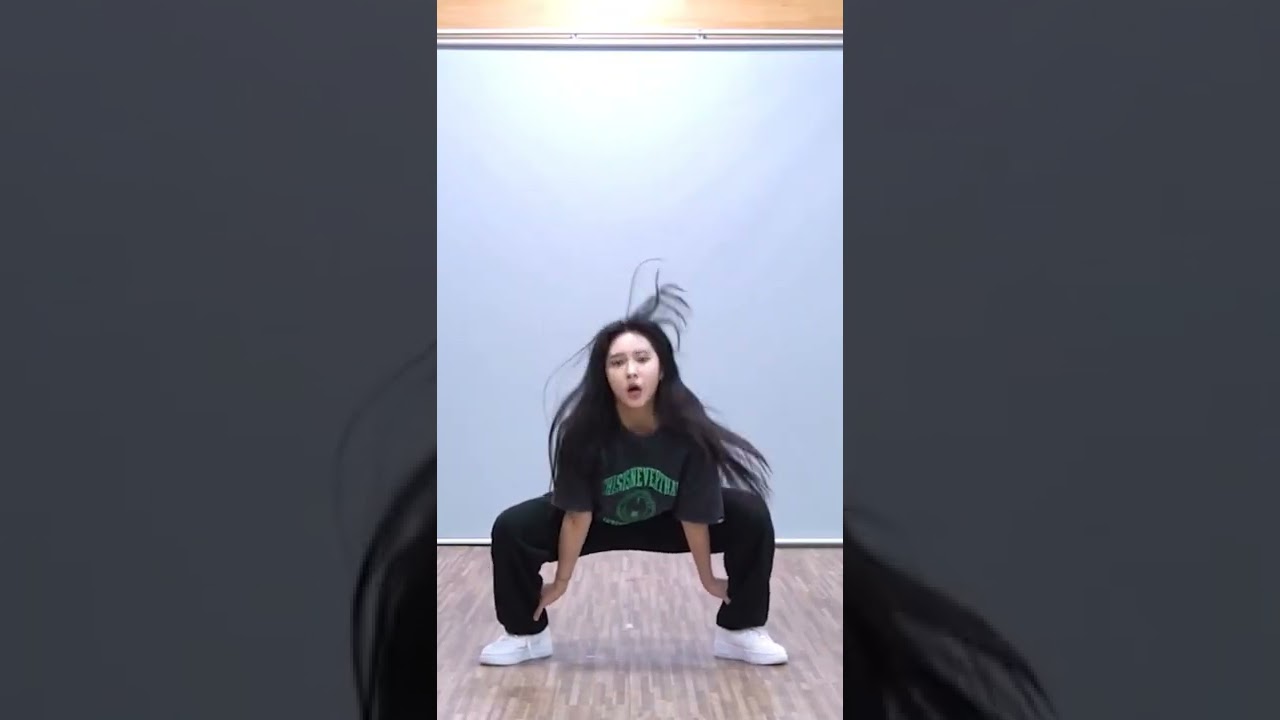 Kim Dayeon dancing to 'MONSTER' of Irene & Seulgi from RED VELVET for Audition in Girls Planet 999