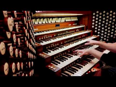 Dance Macabre Saint Saens. Pipe organ music by Loreto Aramendi