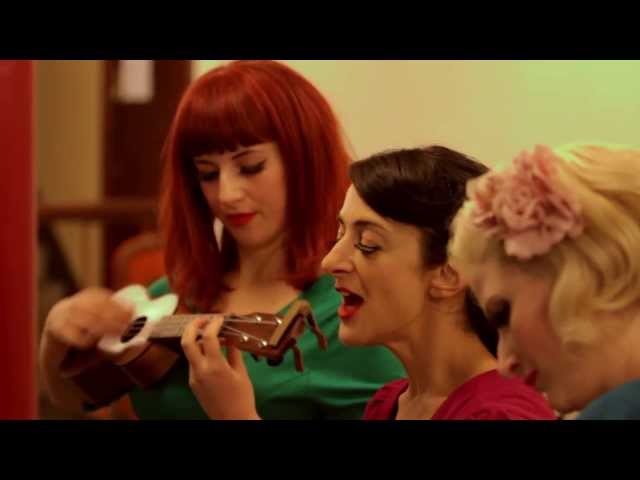 Puppini Sisters - Mele Kalikimaka