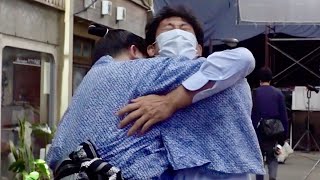 大泉洋、現役力士・明生と相撲を取って玉砕!!映画『こんにちは、母さん』メイキング映像