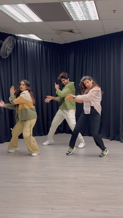 Ishq Shava - Part 2 | Singapore 🇸🇬 | Jab Tak Hai Jaan | Shahrukh Khan, Katrina Kaif