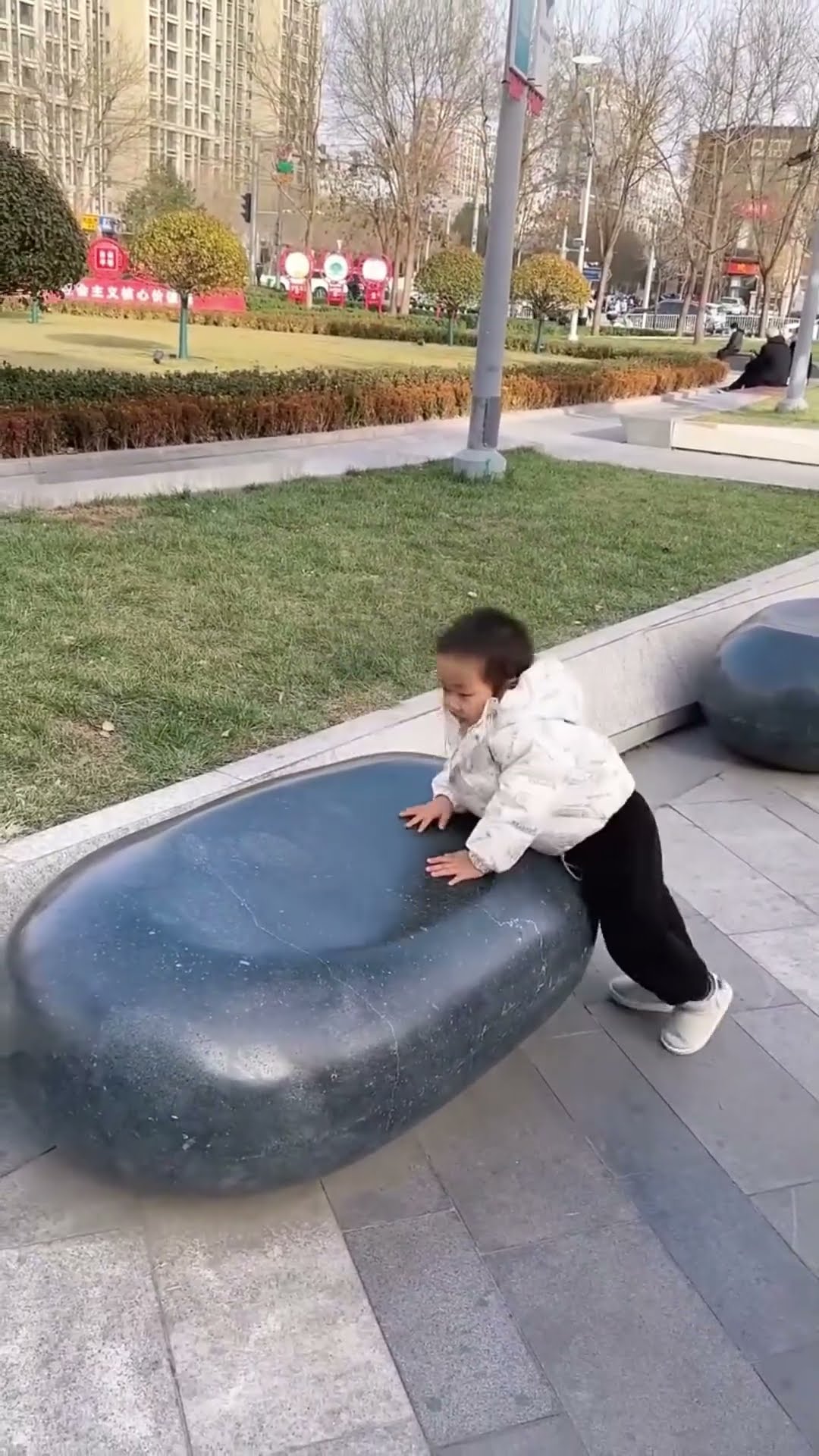 My father took my baby with a lot of tricks and began to exercise his son again# Cute baby#Cute# go