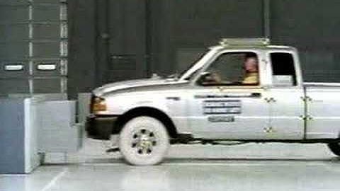 Crash Test  1999 - 2009 Ford Ranger / Mazda B-Series (Frontal Offset) IIHS