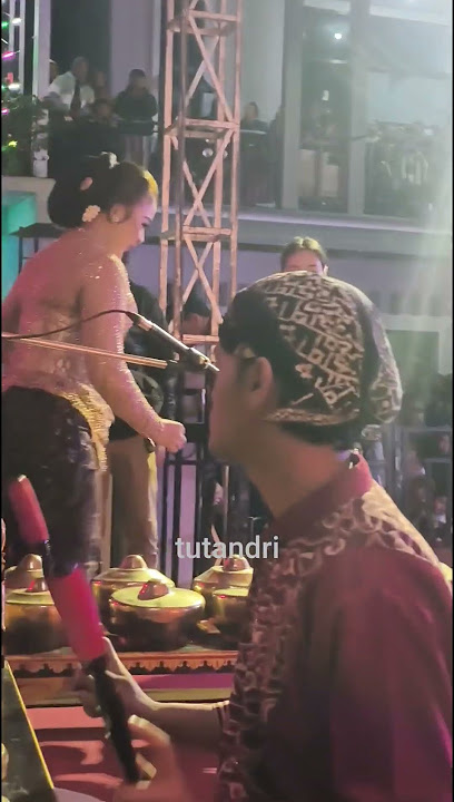 Ramahnya Niken Salindry Tiba di Pagelaran Wayang Kecamatan Tretep Temanggung #nikensalindry