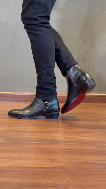 Bota Harness Boot’s com fivelas removíveis 🔥 BARCELONA DESIGN.