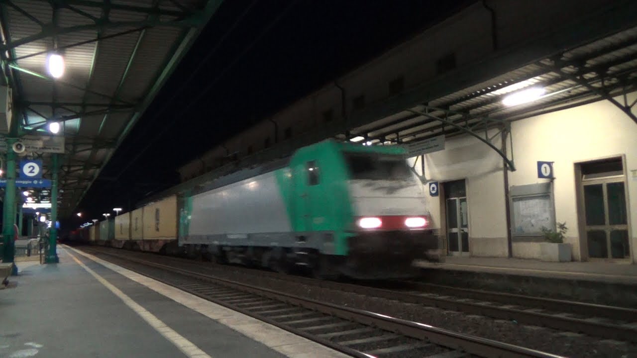 TRENI NOTTURNI A CARRARA-AVENZA: DALLE 20.00 ALL'1.00 - 1^A PARTE