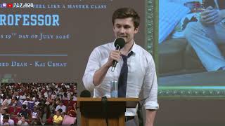Ludwig gets Best Professor award at Streamer University...