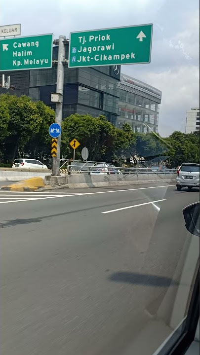 balap sama polisi di jalan tol sampai keluar