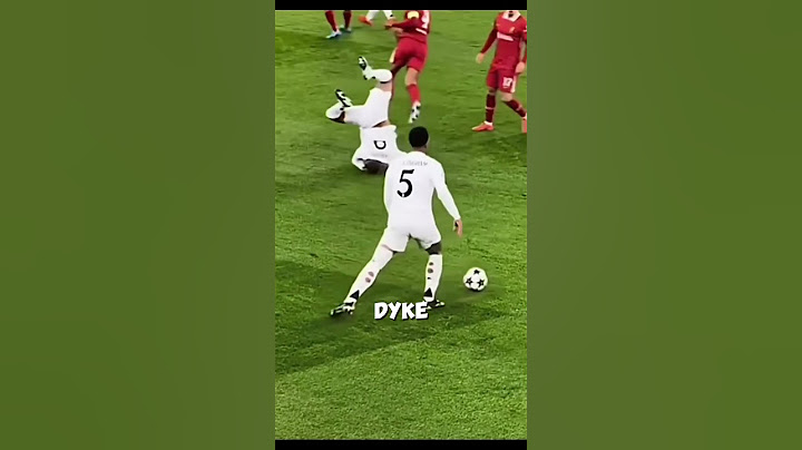 What is happening to Mbappe right now? 😭