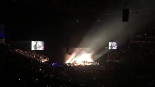 Do I wanna know? - Arctic Monkeys @ O2 Arena, London 09/09/18