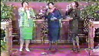 Video thumbnail of "Clark Sisters "Praying Spirit""