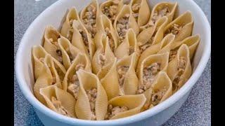 Фаршированные ракушки макароны в духовке с курицей и грибами рецепт  #Shorts