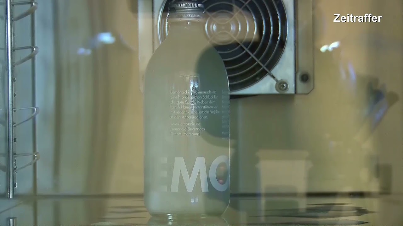 Anomalía del agua: la botella de agua se rompe en el compartimento del