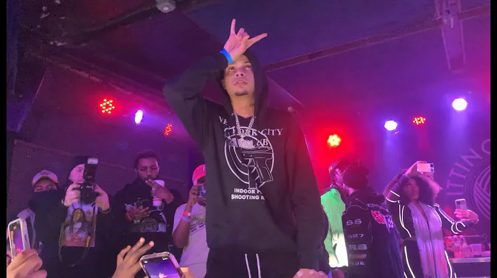 D Savage - "Don't U Change" (Live Performance NYC)