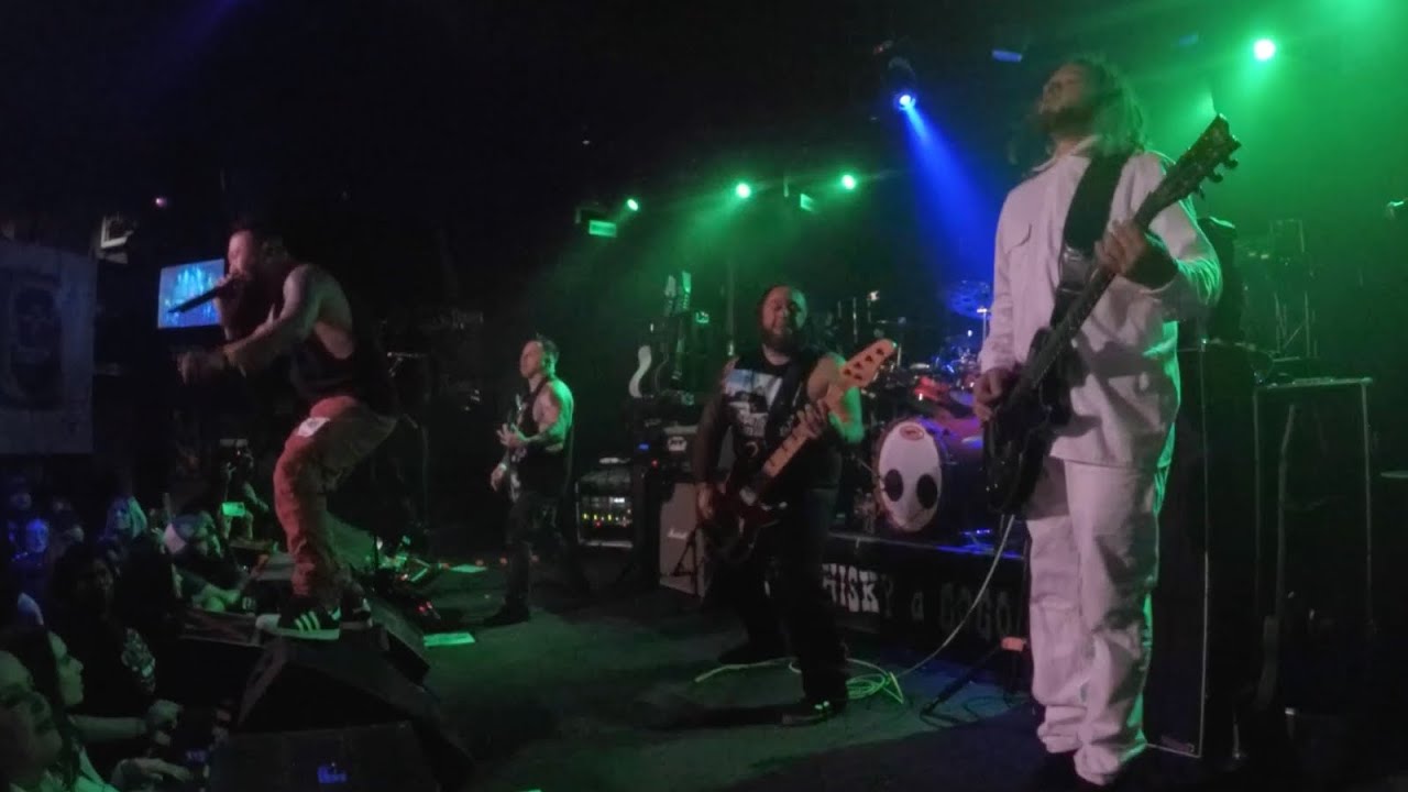 YouTube에서 B I A S - NAIVE - Live at the Whisky 보기 YouTube에서 B I A S - NAIVE - Live at the Whisky 보기