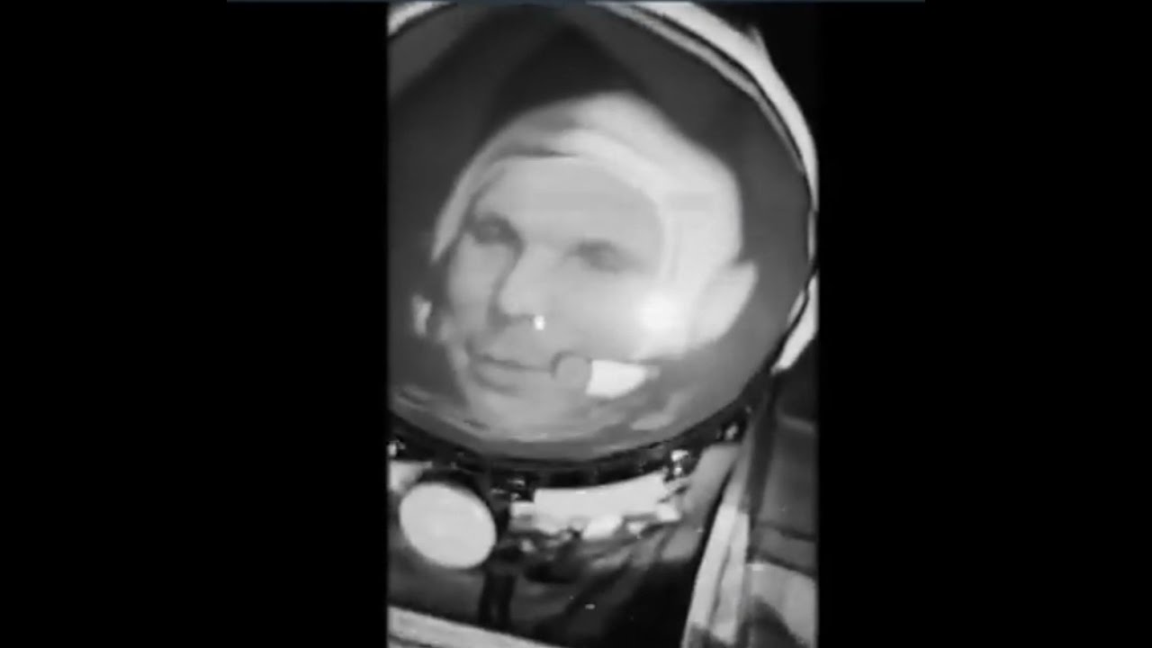 Какой позывной у гагарина во время полета. Первый полёт в космос Гагарин. 1961 Год полет в космос Гагарина. Кадры полета Гагарина в космос. Кадры Гагарина в космосе.