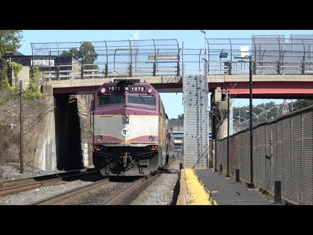 Mets-Willets Point, A Manhattan-bound (7) train arrives at …