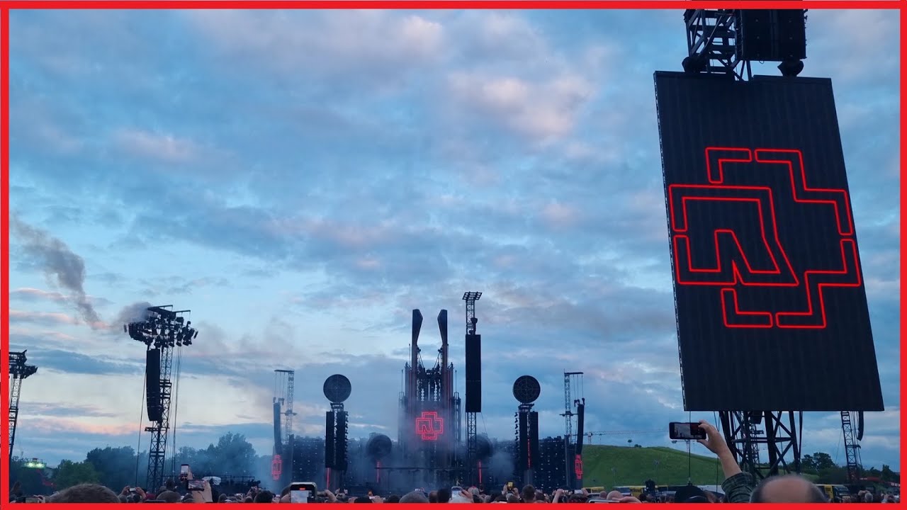 Rammstein - Deutschland Live - YouTube