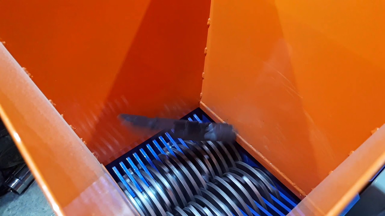 Дробилка дробление автомобильного пластика шредер ИШМ-220 толщина ножей ...