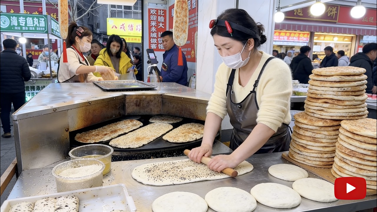 Midnight Craving! 💥 Smells like HEAVEN! Savory 【Mustard Green Flatbread】 🤤 #streetfood #foodie