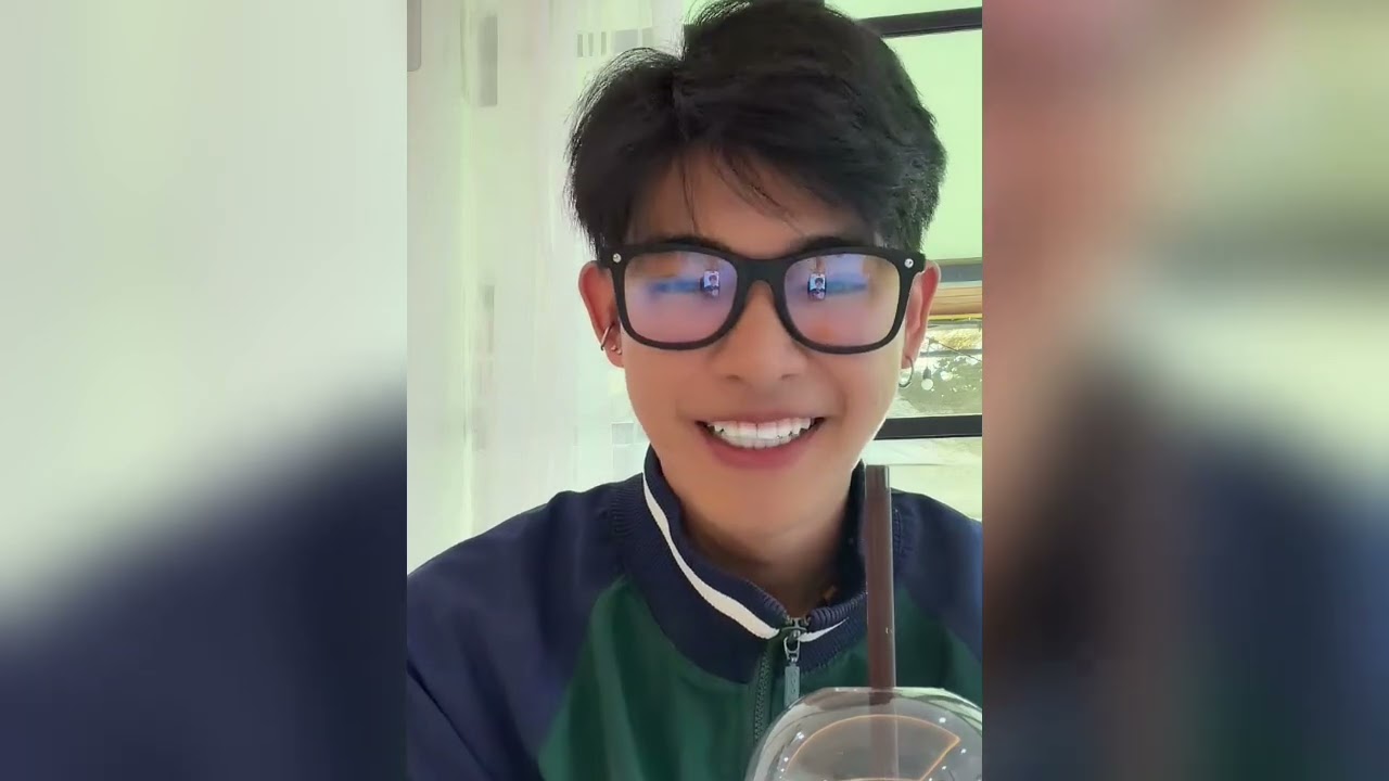 แพรรี่ & ฟอร์ด แวะค่าเฟ่ ที่อ่างทอง เตรียมไปวัดม่วง