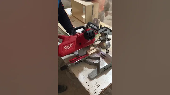 milwaukee m18sms216 cordless miter saw ( 6955 )