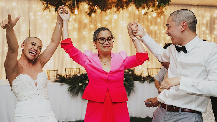 Bride Shaves Head to Support Mom Fighting Cancer