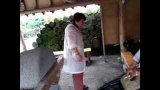 済州島で面白いおばちゃん。　冬虫夏草をワイルドに買ったぜ。