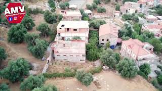 Village Ayaten Et Les Montagnes Daït Waghlis Vue Du Ciel