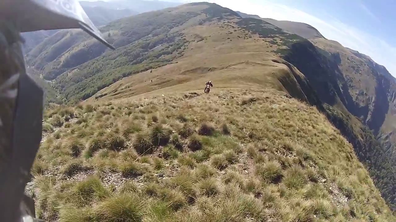 In den Bergen Touren mit Enduro Grip Bosnien