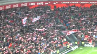 la liga: Athletic Bilbao-Barcelona (2015), Athletic fans singing club anthem | DynekTV