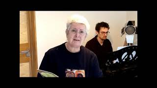 Susan chante : Where is love  (Lionel BART)