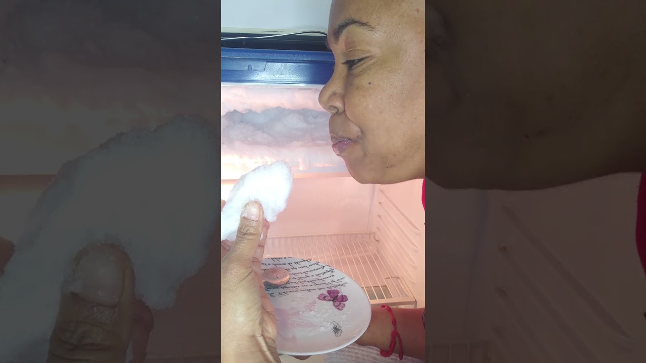 ASMR/ FLUFFY ICE / FROM THE BLUE FRIDGE ❄️❄️