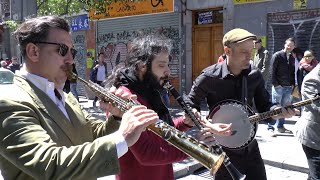 Madrid Hot Jazz Band: "Joshua Fit the Battle of Jericho" - Busking in Madrid