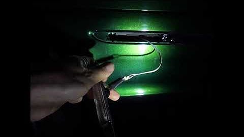 DIY Guide - Jaguar S-Type: Replace orange reflectors with crystal-clear functional side markers